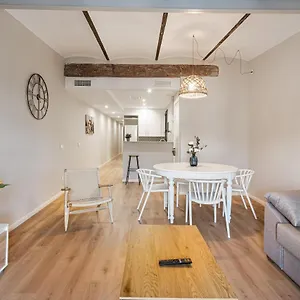 https://apartamentos-centricos-en-tarragona.top-hotels-tarragona.com